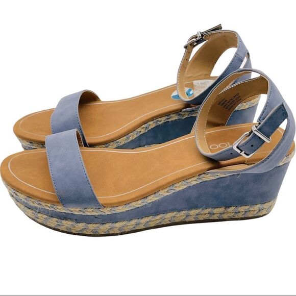 me too Sphinx Blue Suede-like Sandals Sz 10 - Picture 1 of 11